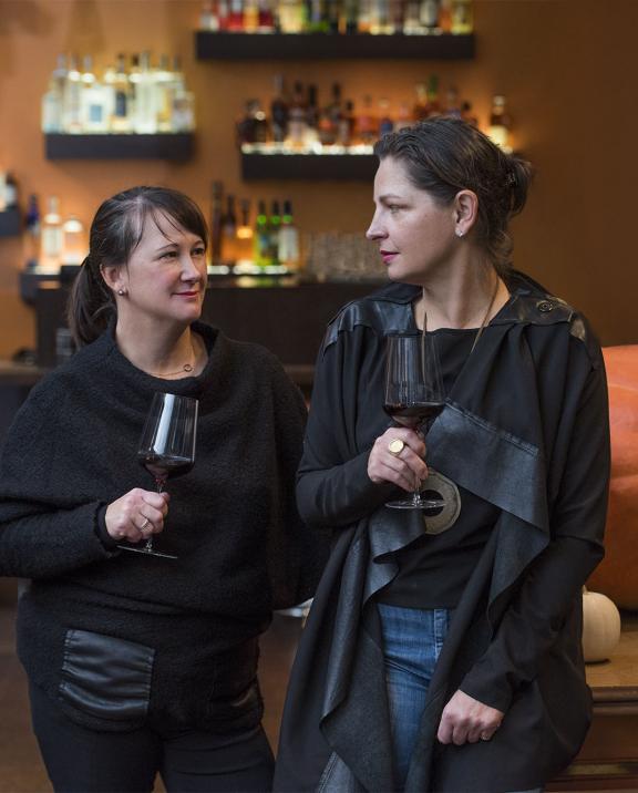 drinking red wine with a friend